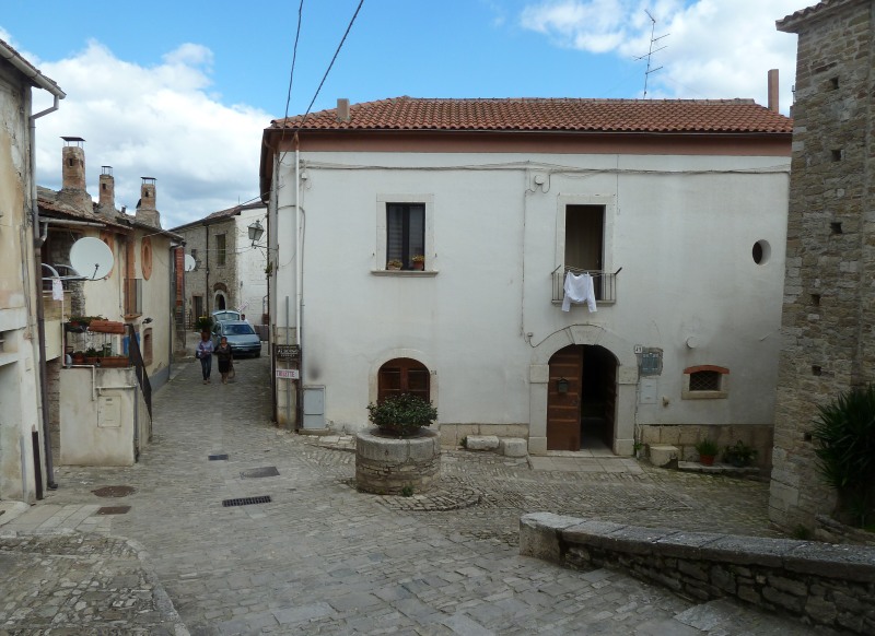 PIETRELCINA Foto del paese di Padre Pio